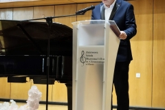 8f8660bb-72b0-40bc-a9b2-56818a55ec17