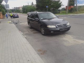 Opel omega kontra rowerzysta