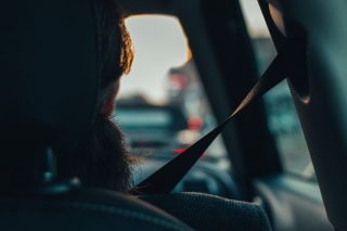 Policja sprawdzi czy zapiąłeś pasy