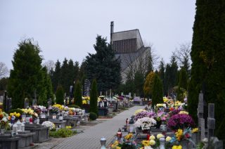 Kremacje coraz częstsze. Na cmentarzu powstanie specjalne miejsce na urny