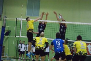 Ze stolicą na remis. Zawkrze nadal na podium