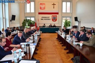 Władze powiatu reagują na plany PKP odnośnie dworca w Mławie