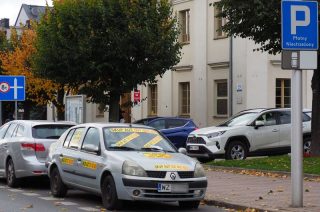 Skupują auta pod ratuszem?