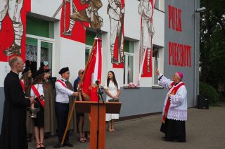 Patrona szkoły w Szydłowie upamiętnił mural na budynku