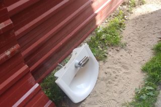 Porzucili, czy podrzucili?