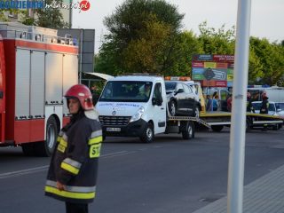 Mława. Kolizja trzech aut na ulicy Grzebskiego