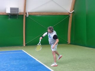 Chocholski triumfował w singlu. Czas na deblistów