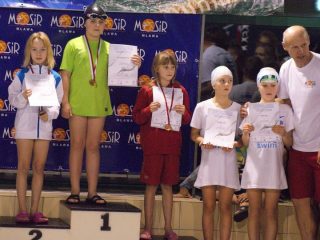 Łyczek z siedmioma medalami, Płetwal z dwudziestoma czterema