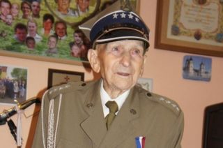 Nominacja i 103. urodziny ostatniego bohatera spod Mławy