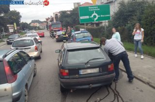 Kolizja trzech aut na ulicy Powstańców Styczniowych