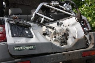 Tragiczny wypadek w Zarębach. Nie żyje pasażer landrovera