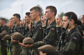 Mławscy żołnierze WOT złożyli przysięgę w Ostrołęce