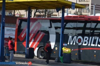 Autobusem niełatwo dojechać do szkoły, a jeszcze trudniej wrócić