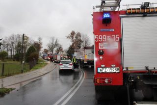 Droga w kierunku Mławy zablokowana. Zderzenie samochodu osobowego z „Tirem”.