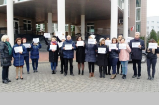 Pracownicy sądu w Przasnyszu protestują
