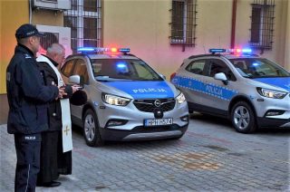 Dwa nowe Ople Mocca dla mławskich policjantów