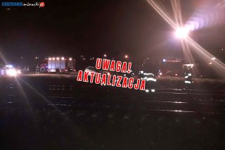 AKTUALIZACJA: Mława. Wstrzymany ruch kolejowy, auto na torach