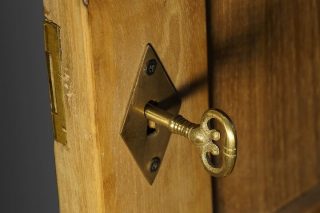 Udawała urzędniczkę. Ukradła 76-latkowi znaczną kwotę pieniędzy