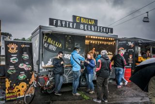 Inwazja Food Trucków od piątku do niedzieli na błoniach zamkowych
