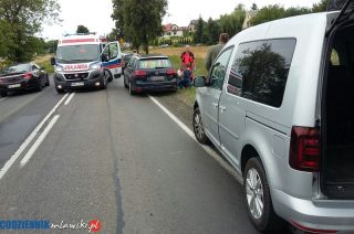 Zderzenie dwóch aut na „siódemce”. Droga zablokowana