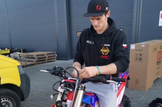 Strzegowo. Skradziono auto i motocykle Emila Juszczaka, sportowiec wyznaczył nagrodę