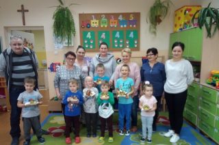 Międzypokoleniowe zabawy kulinarne z seniorami w Szkole Filialnej w Grzebsku