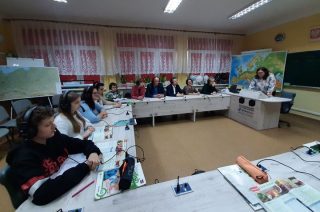 Szkoła Podstawowa w Uniszkach Zawadzkich ma nowoczesną pracownię językową