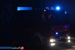 Pożar osobowej Mazdy w Grzebsku