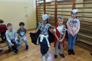 Smyczkowe opowieści w SP 7