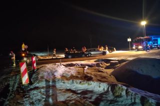 Nocne zderzenie trzech aut koło Kuklina [FOTO]