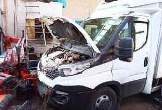 Policja zlikwidowała „dziuplę” samochodową pod Ciechanowem