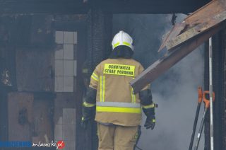 Giżyn. Strażacy wezwani do pożaru domu znaleźli martwego mężczyznę
