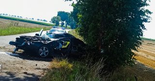 Wypadek w Głużku. Ranny młody kierowca