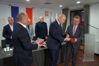 Burmistrz partnerskiego Viernheim odebrał medal Zasłużony dla Miasta Mława