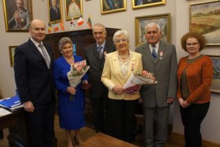 Obchodzili złote gody. Otrzymali od Prezydenta RP  medale