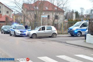 Policyjna akcja koło MOPS-u [FOTO]