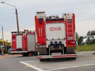 Zderzenie na skrzyżowaniu starej S7 i Płockiej. Utrudnienia w ruchu [FOTO]