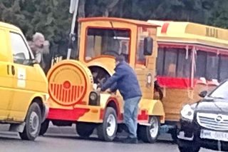 Awaria w trakcie jazdy. Zepsuła się Mławska Kolejka Turystyczna [FOTO,FILM]