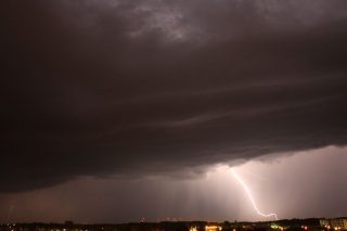 Niezwykłe zdjęcia burzy nad Mławą