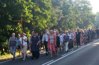 Pieszo ruszyli do MB Żuromińskiej