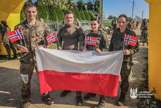 Żołnierz 5 Mazowieckiej Brygady Obrony Terytorialnej na podium Norwegian Foot March!