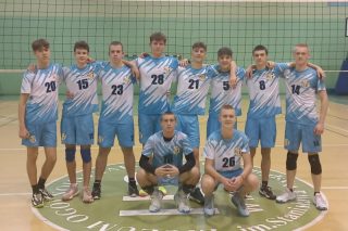 Kadeci i juniorzy Zawkrza. Pod siatką bywa różnie
