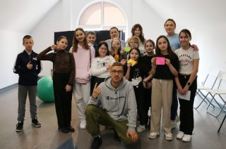 Raper Mikser na warsztatach w mławskich szkołach