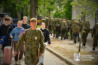 5 MBOT szkoli młodzież z Mazowsza  – ruszyły „Wakacje z WOT”