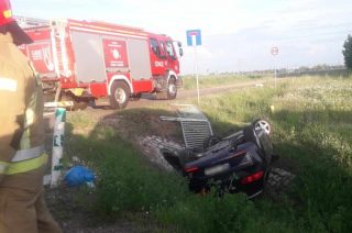 Dachowanie na Nowowiejskiej. To wyglądało groźnie