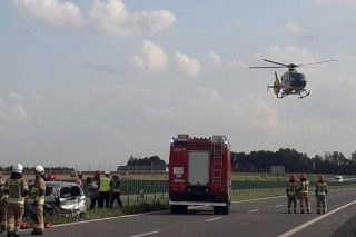 Dachowanie na „siódemce” koło Wyszyn Kościelnych. Lądował śmigłowiec LPR