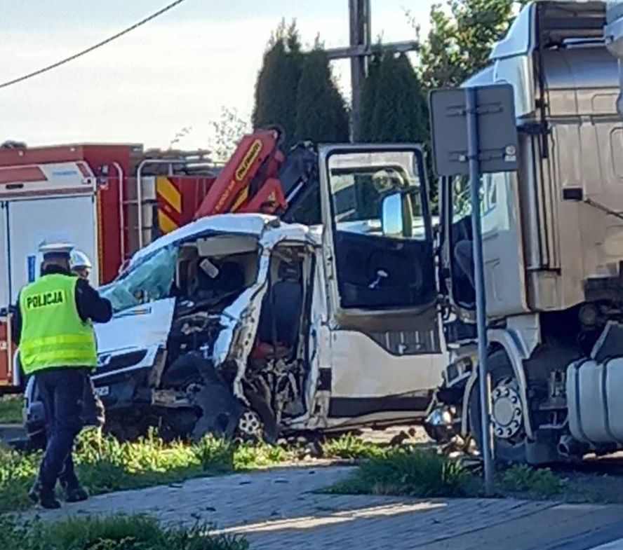 Wypadek na drodze wojewódzkiej nr 617 – jedna osoba poszkodowana