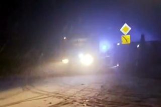 Trudne warunki na drogach powiatu mławskiego – policja apeluje o ostrożność