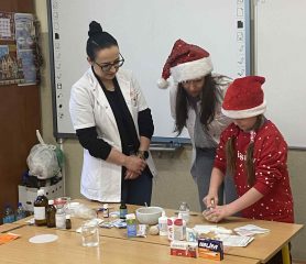 Poznajemy zawody swoich rodziców – zajęcia z farmaceutą