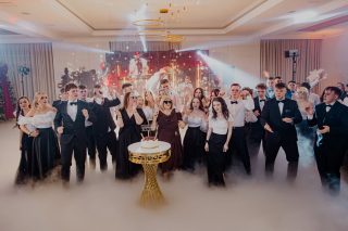 Róże, Wzruszenia i Wielka Gala – Studniówka ACK 2026